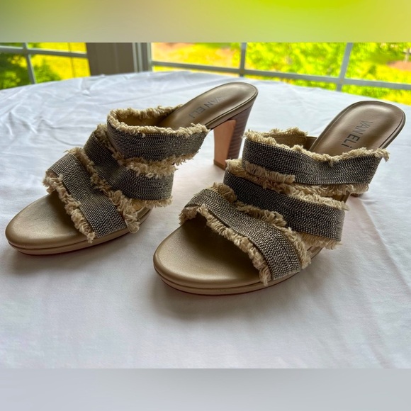 VANELi heels size 9M - Picture 2 of 5